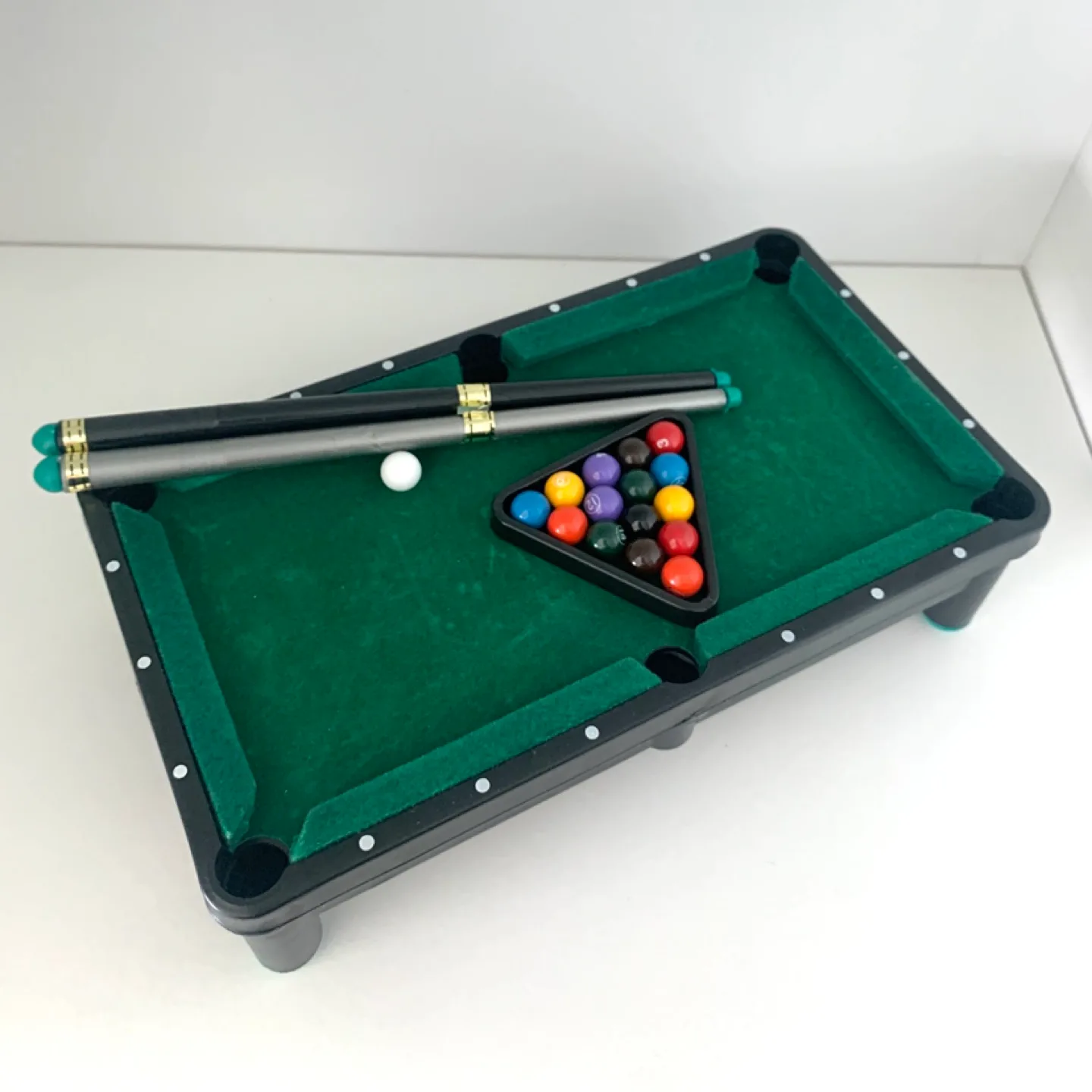 Miniature Billiard Table Set image indicator(2)