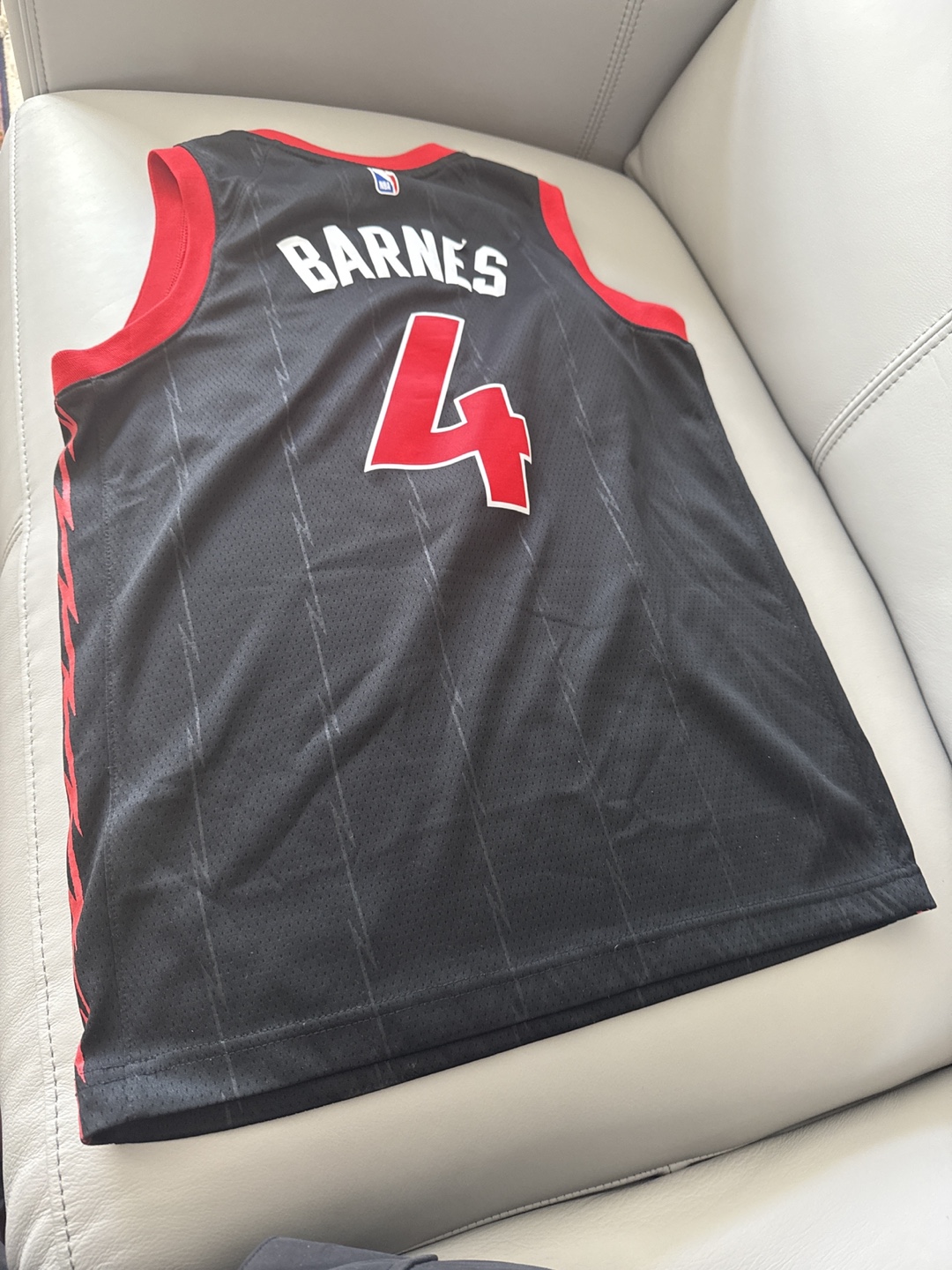 Youth Toronto Raptors Scottie Barnes Jersey Size M - photo 3