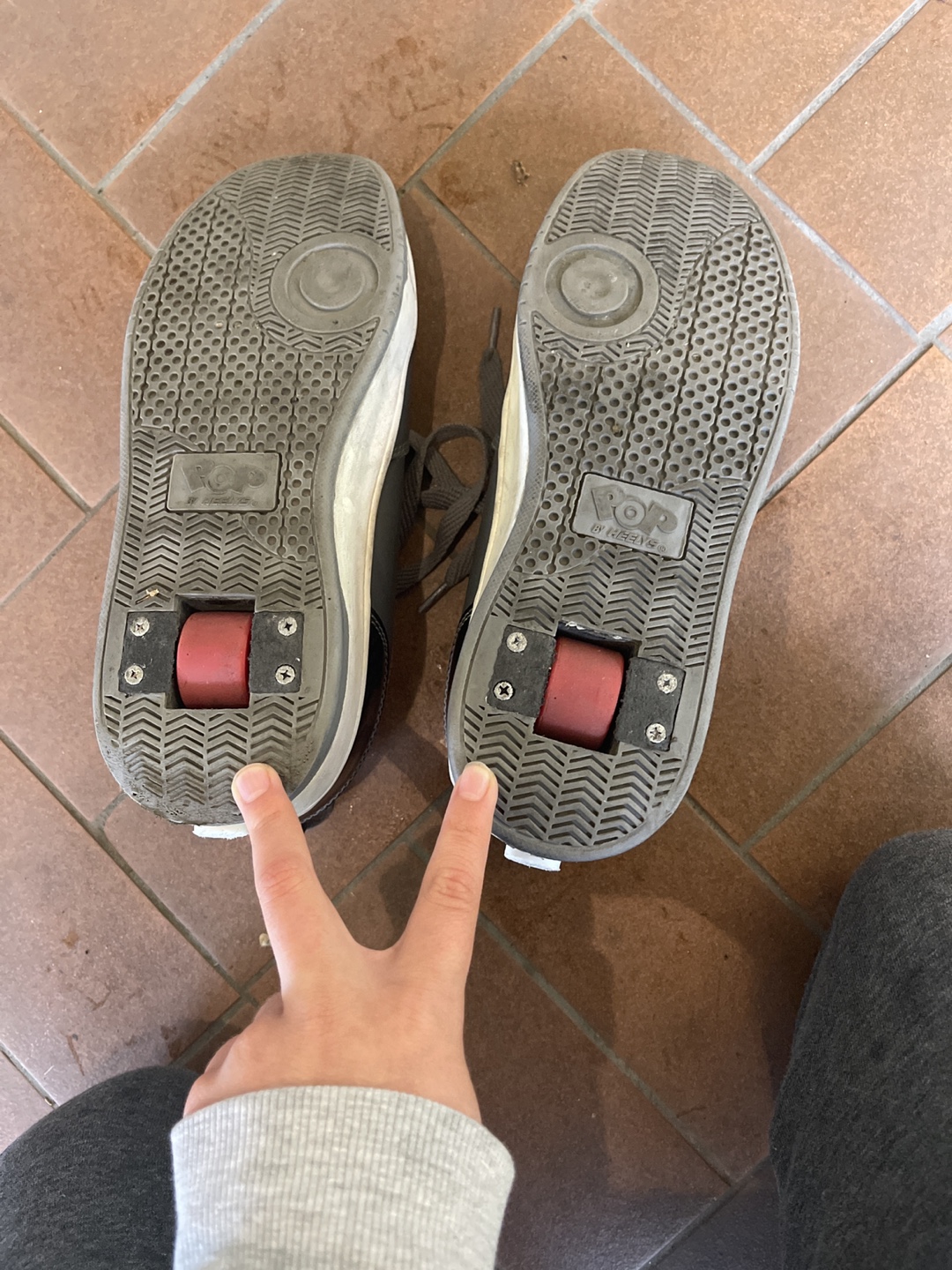 Heely's Kids' Rollerskates Size 6 - photo 4