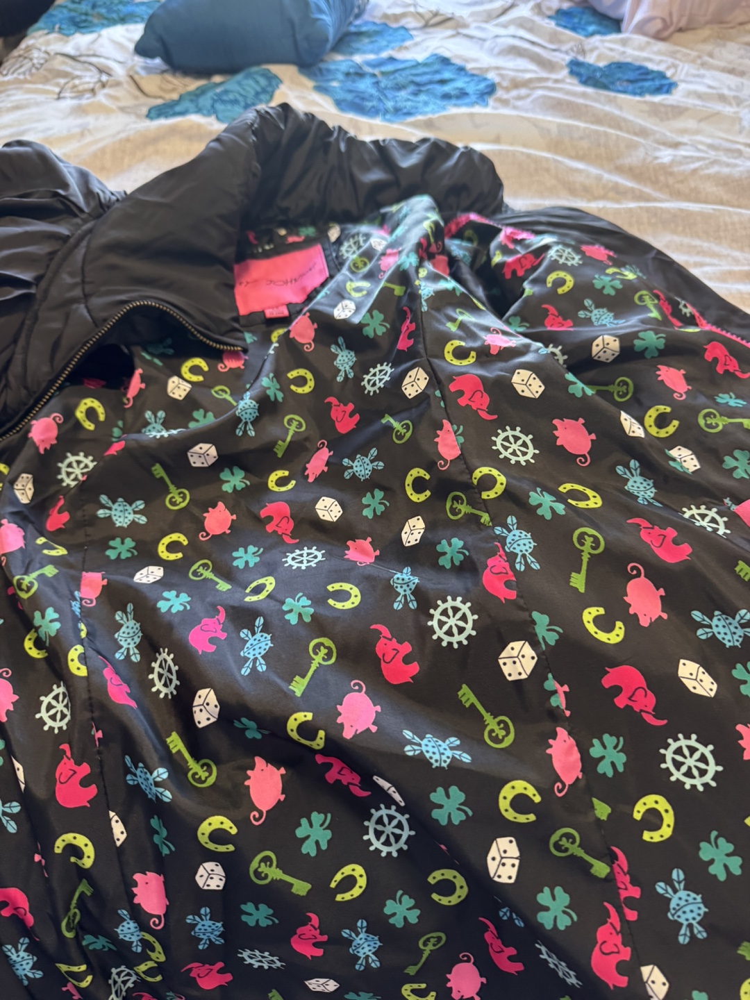 Black Puffer Jacket with Fun Print Lining - photo 4
