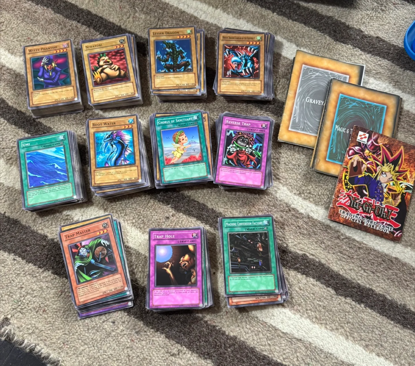Collection of base set Yugioh cards (lots of holos) image indicator(7)