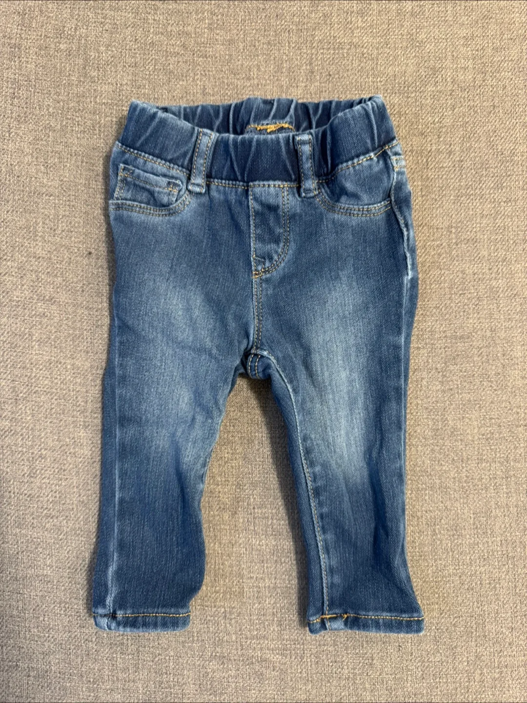 GAP Baby Jeans Size 6-12 Months thumbnail