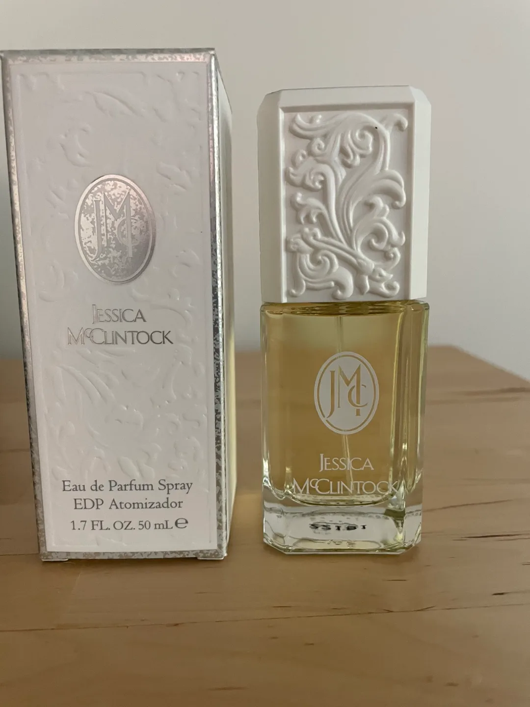 Jessica McClintock Eau de Parfum  50ml thumbnail