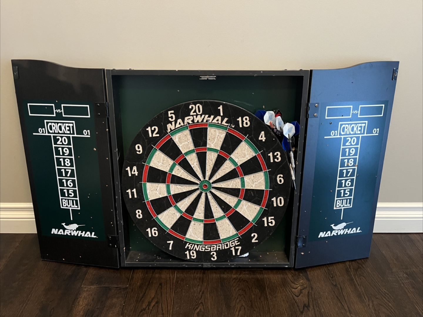 Narwhal Kingsbridge Dartboard Cabinet