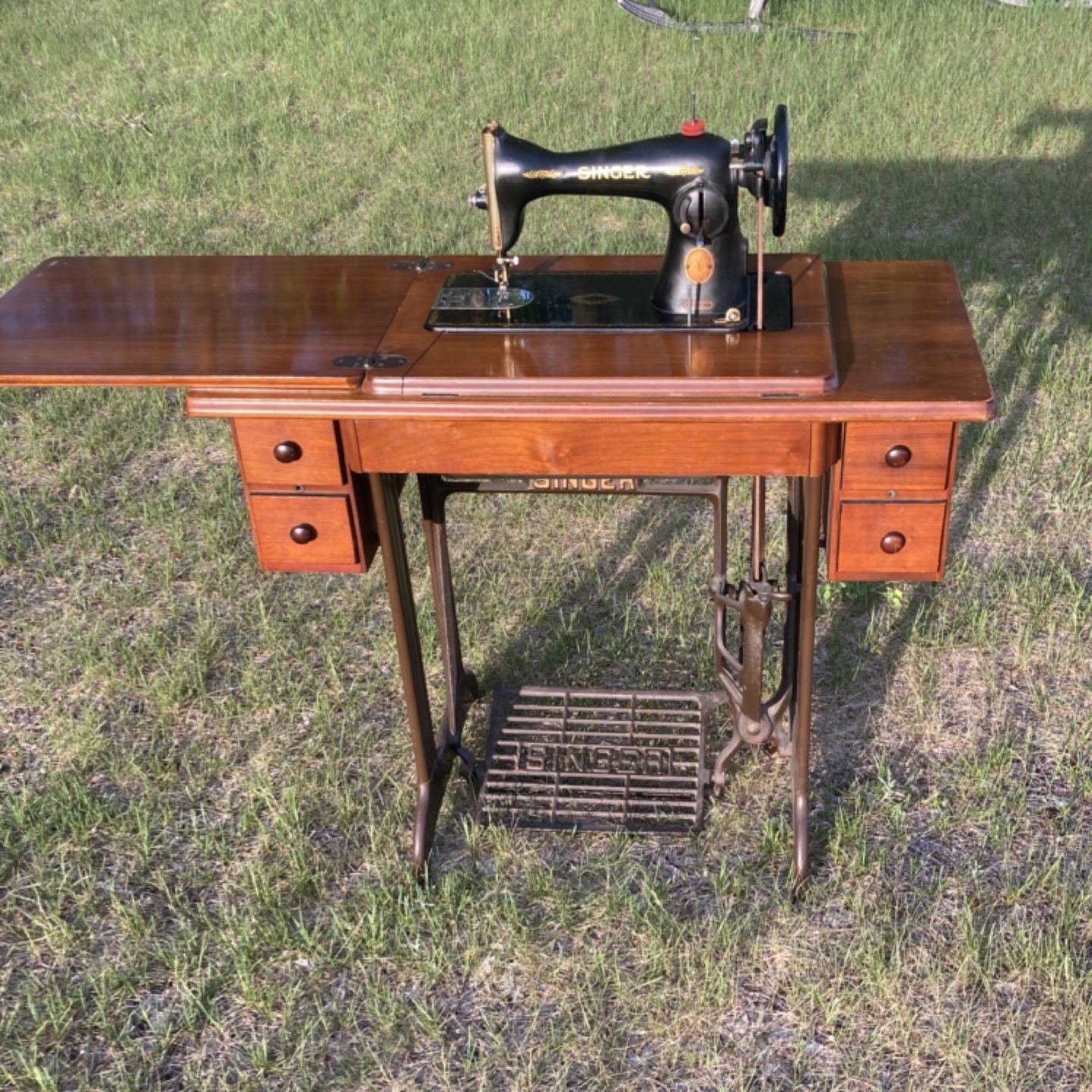 Excellent Working Treadle Sewing Machine