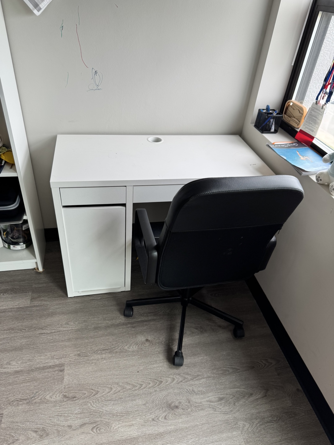 White Desk with Black Office Chair