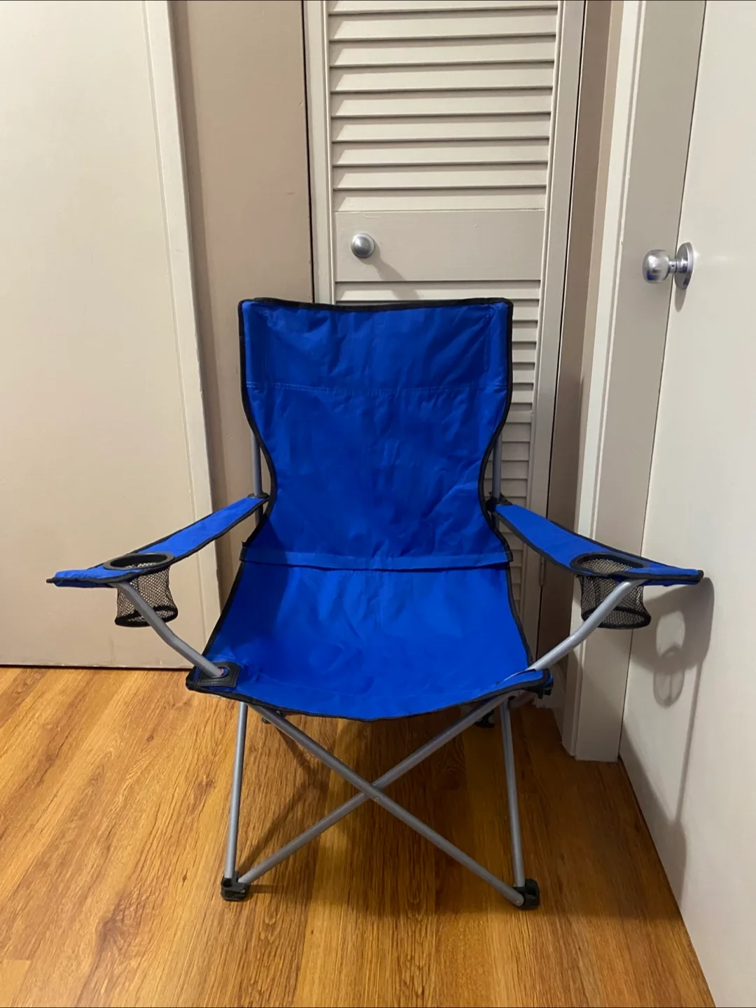 Camping chair with removable back rest thumbnail