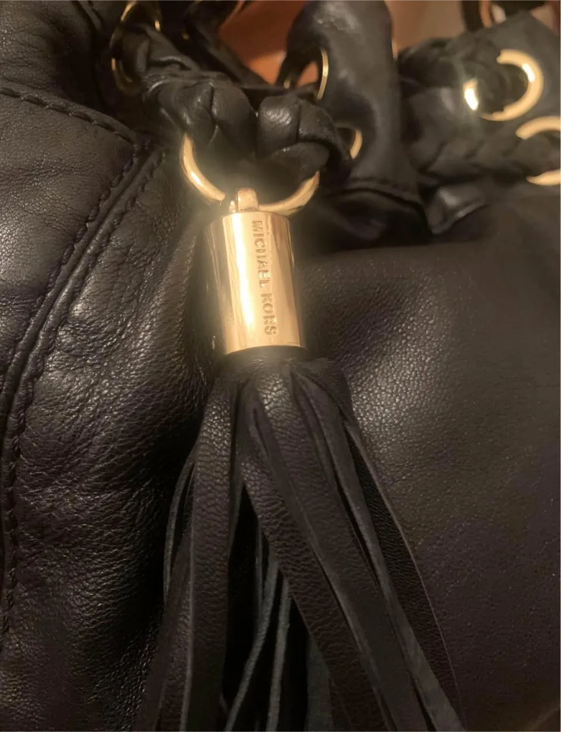 Michael Kors Black Leather Shoulder Bag image indicator(5)