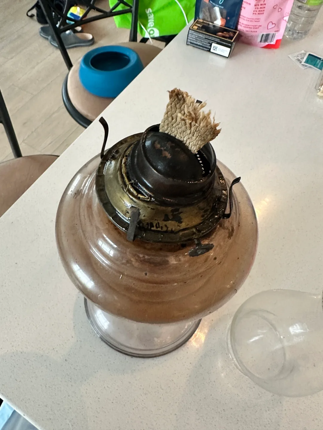 Antique Oil Lamp with Extra Chimney image indicator(3)