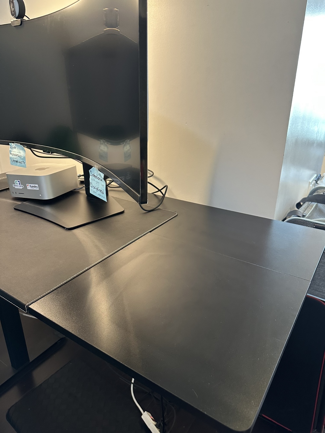 Black electric standing desk 55 x 28 in - photo 3