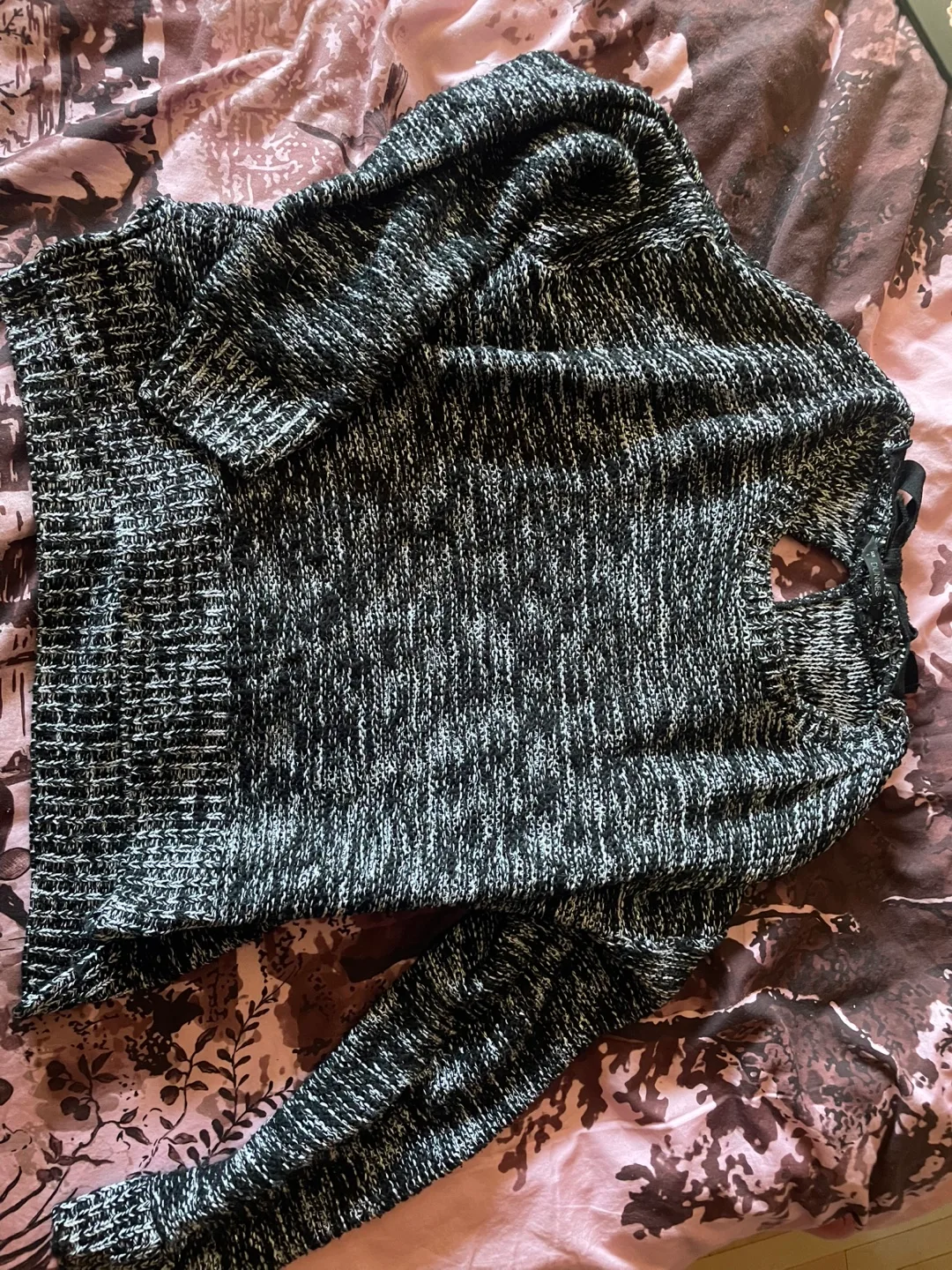 Black and White Knit Sweater with Bow Detail thumbnail