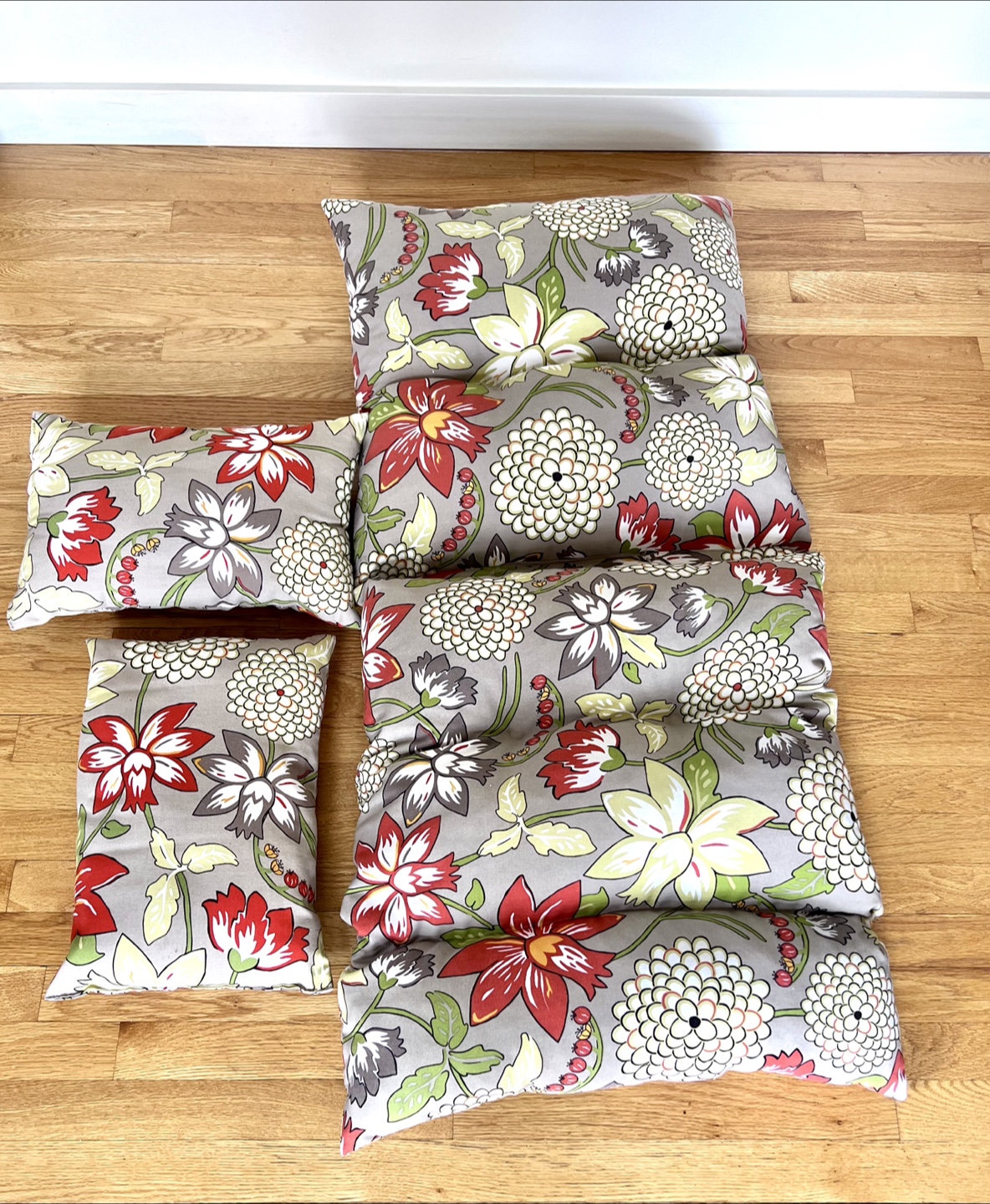 Outdoor/indoor chair cushion and 2 pillow cushions