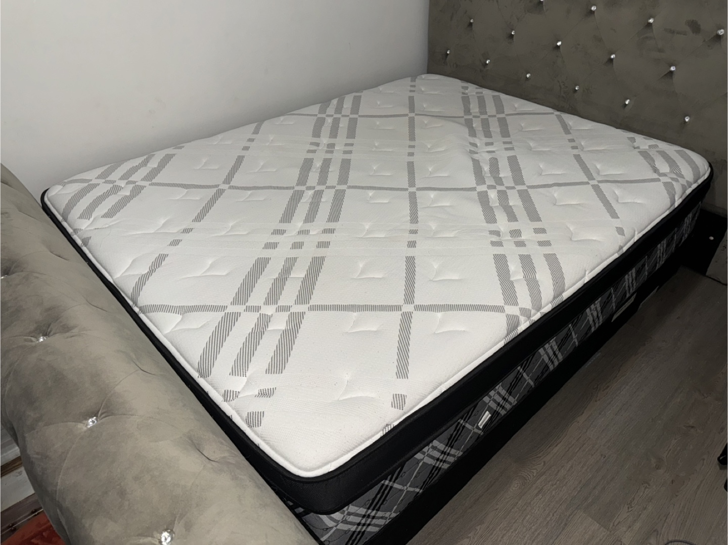 Kingsdown Mattress Queen Size