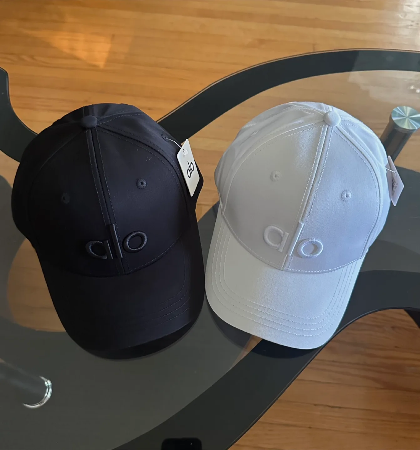 Alo Yoga Off-Duty Cap - Black & White -  Brand New & Authentic thumbnail