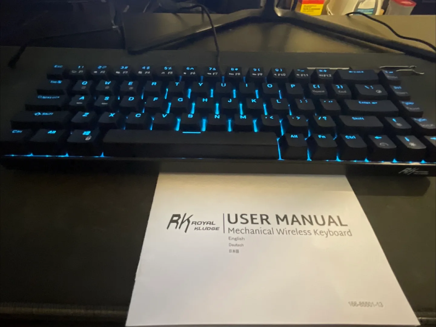 Royal Kludge RK68 Mechanical Wireless Keyboard thumbnail