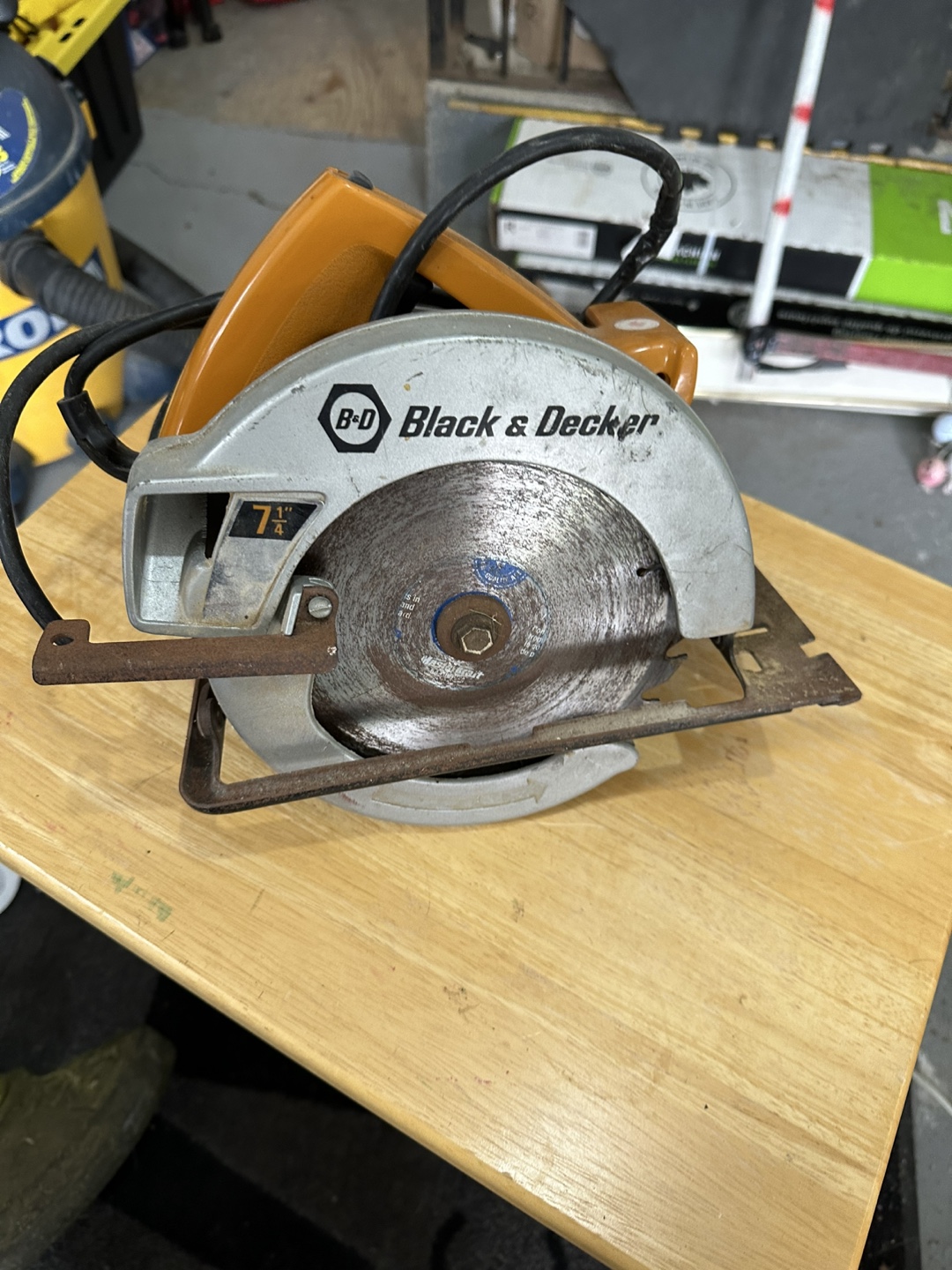 Black & Decker 7 1/4" Circular Saw