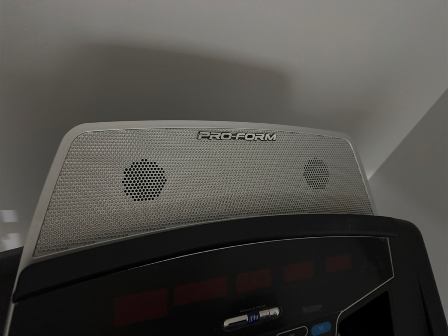 Pro-form Treadmill  (best offers) - photo 4
