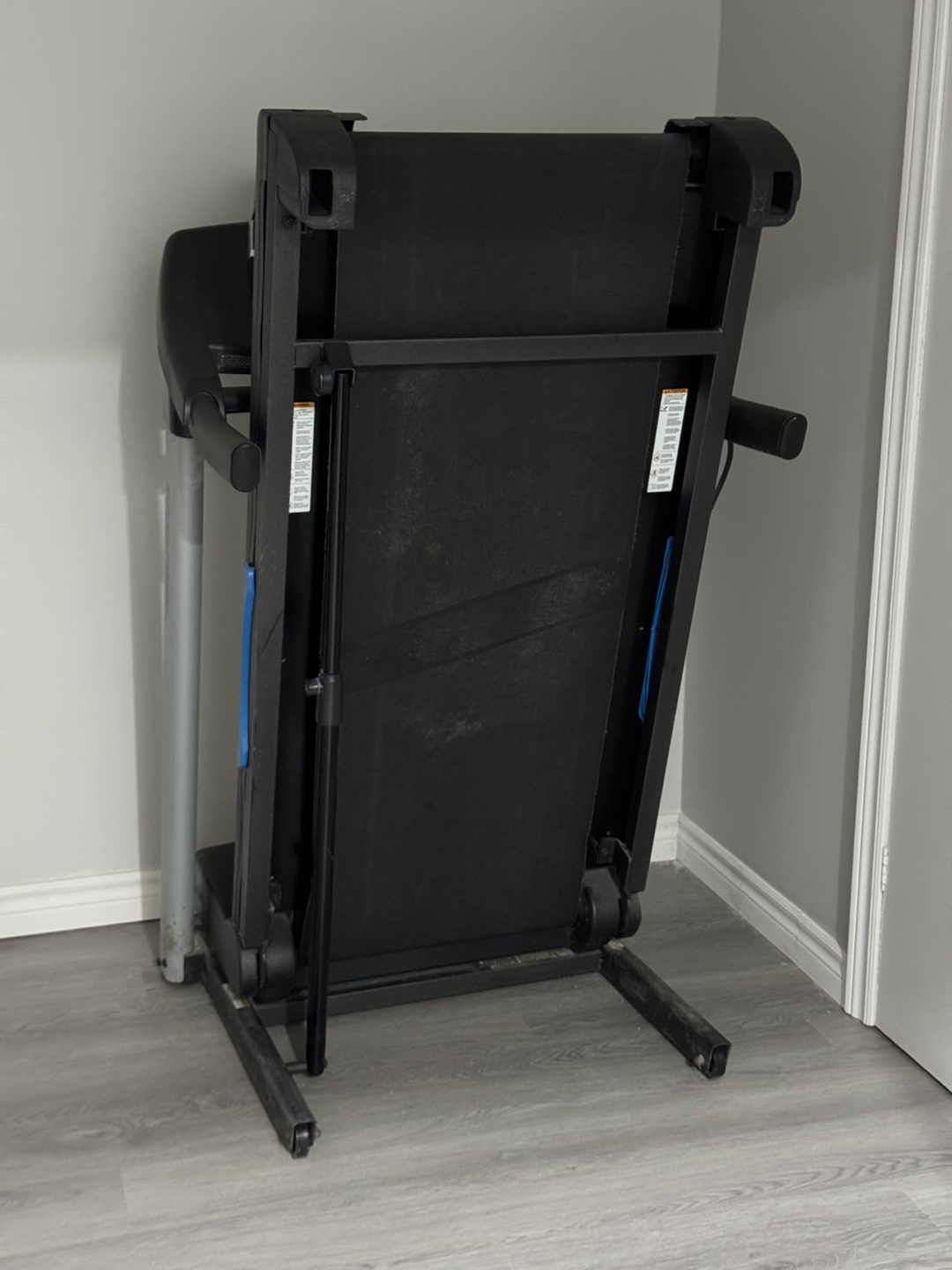 Pro-form Treadmill  (best offers) - photo 2