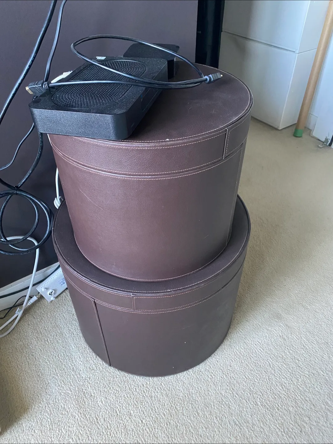 Set of 2 Brown Leatherette Storage Ottomans thumbnail