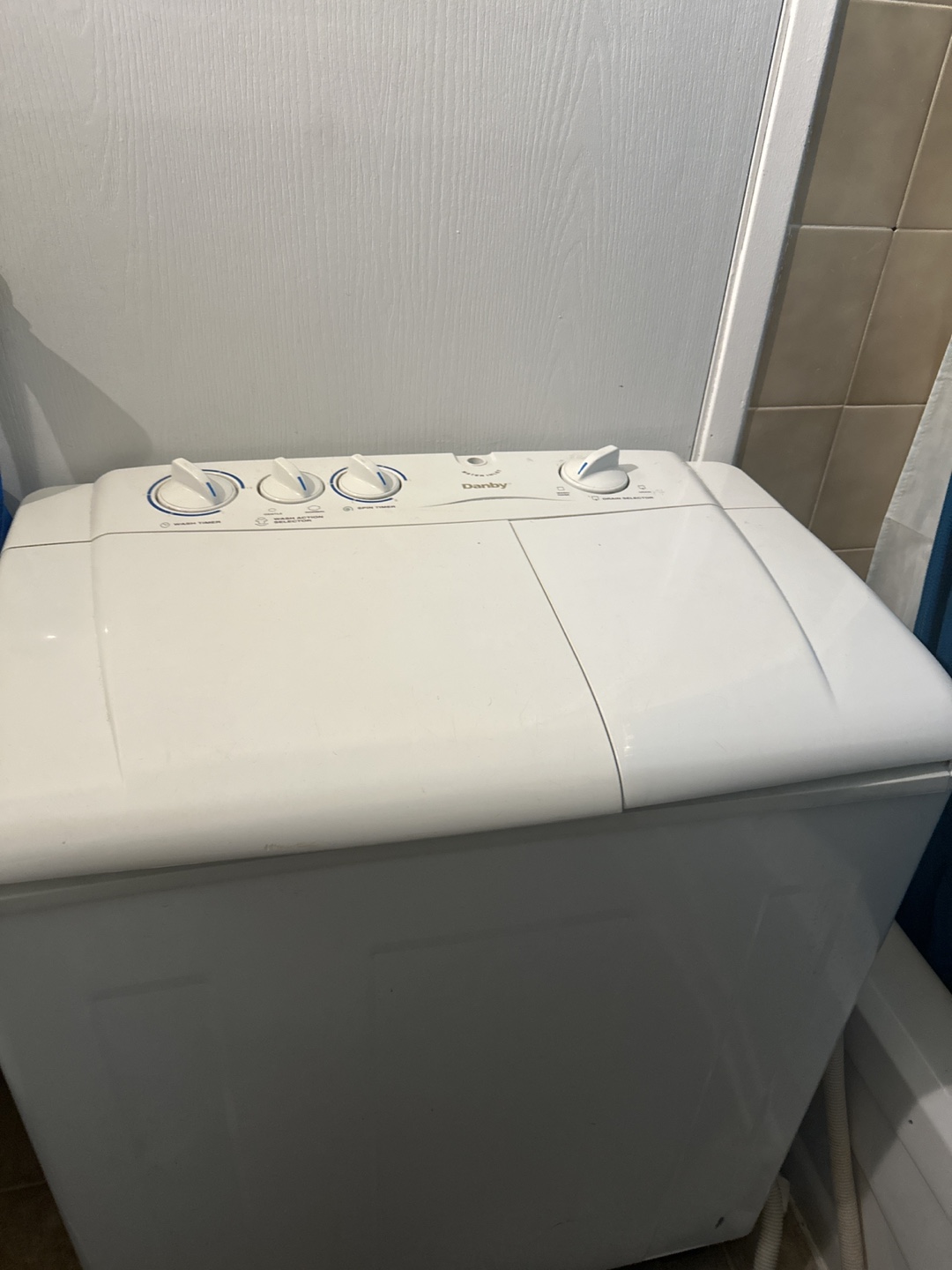 Danby Compact Twin Tub Washer - photo 2