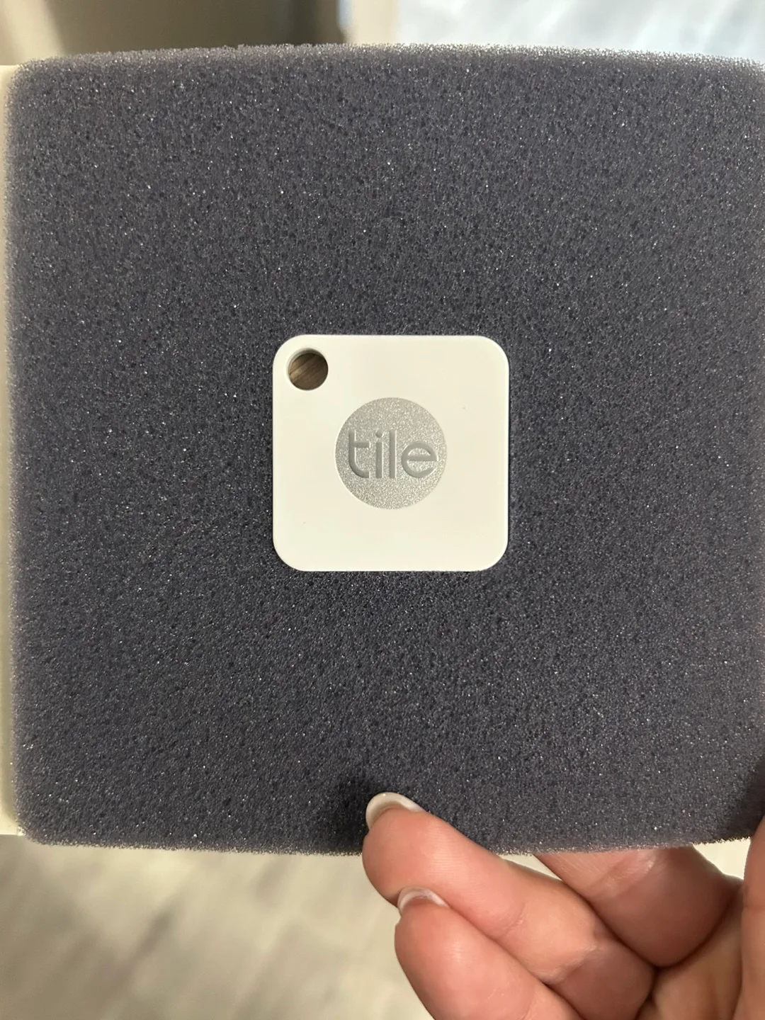 Tile Mate Bluetooth Tracker image indicator(3)