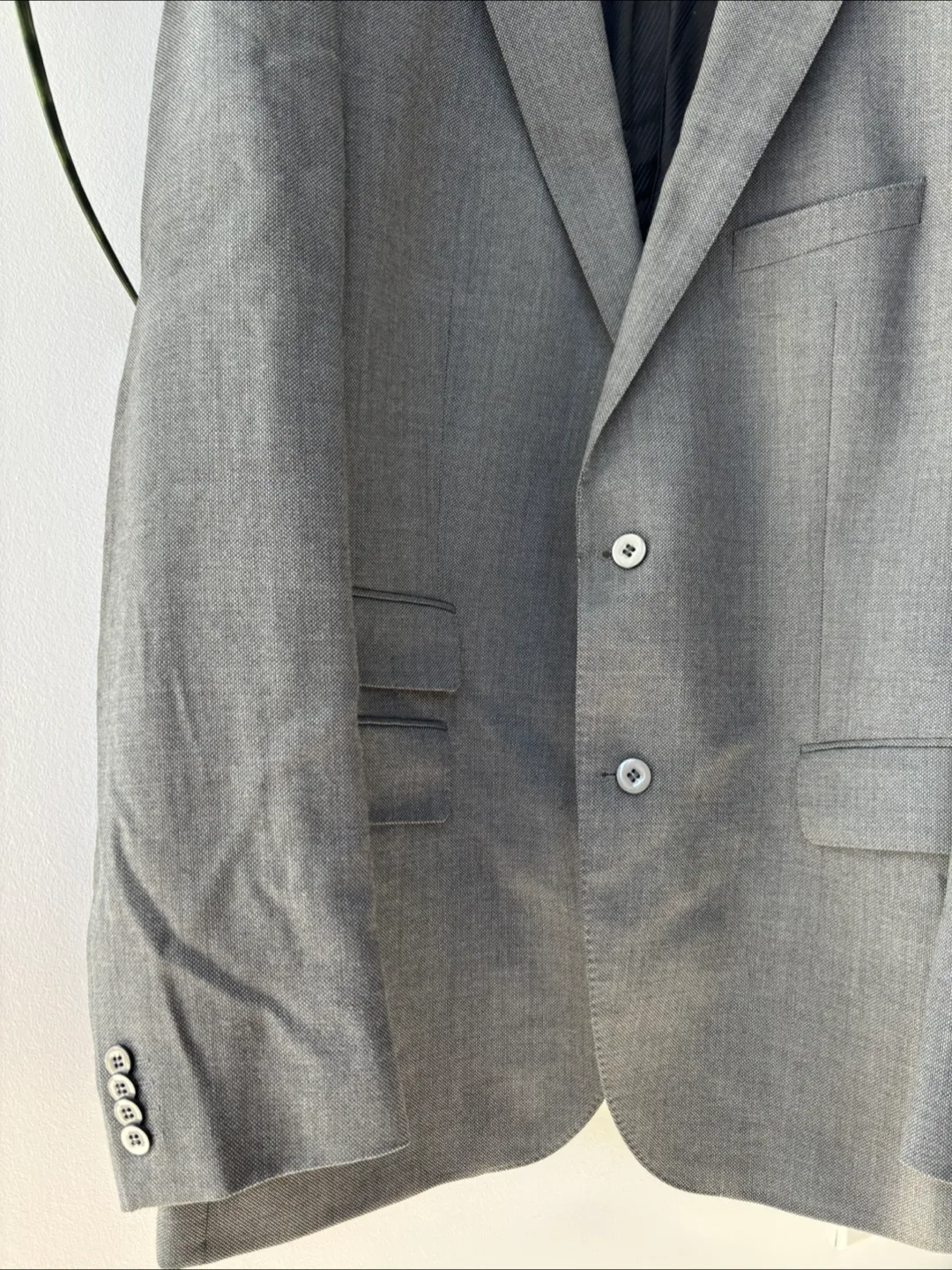 Hugo Boss Men's Gray Blazer Sz 46R image indicator(2)