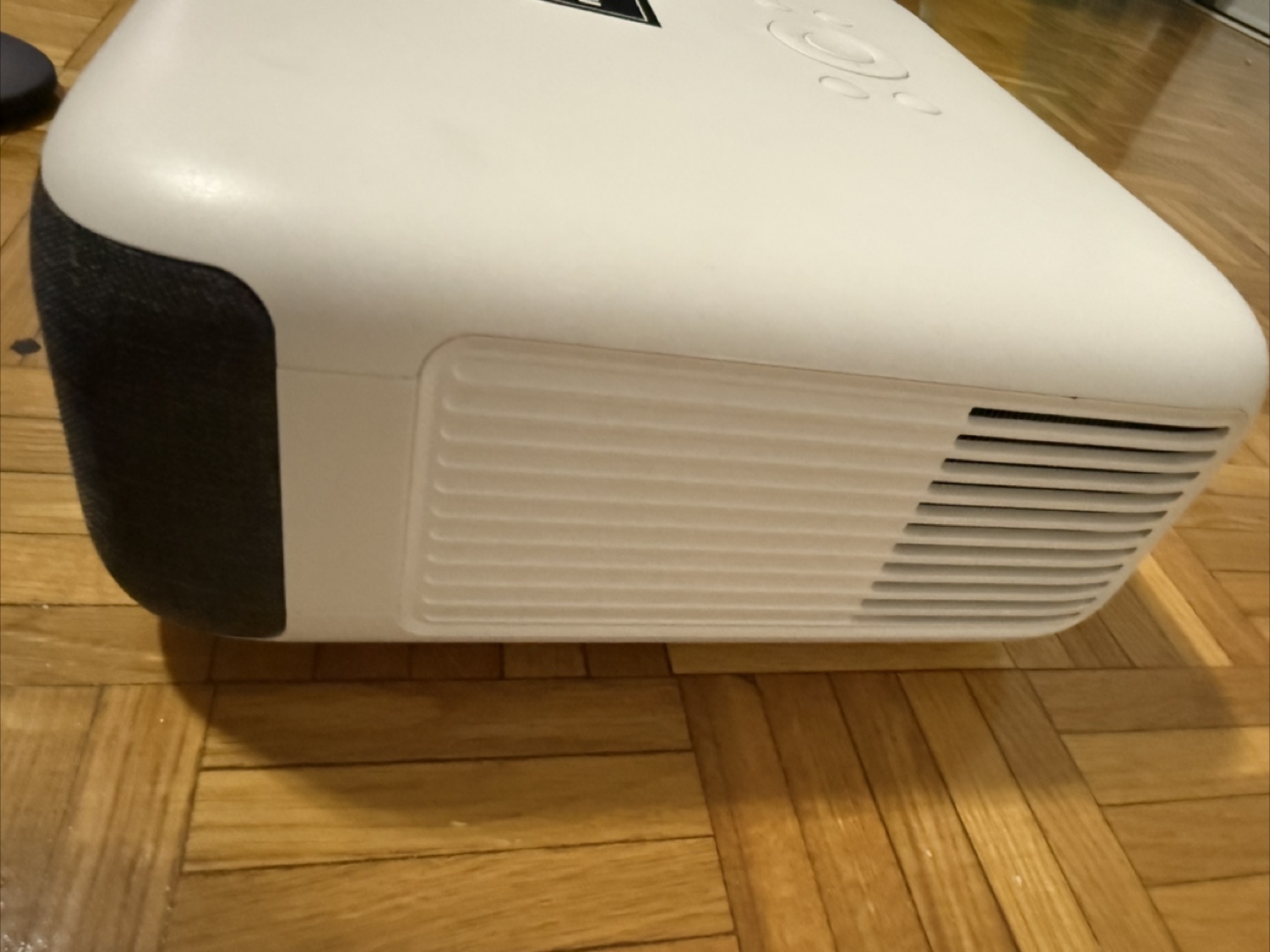 RCA Home Theater Projector - 4K Compatible - photo 4