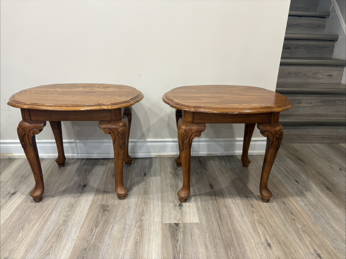 Pair of Oak End Tables - photo 2