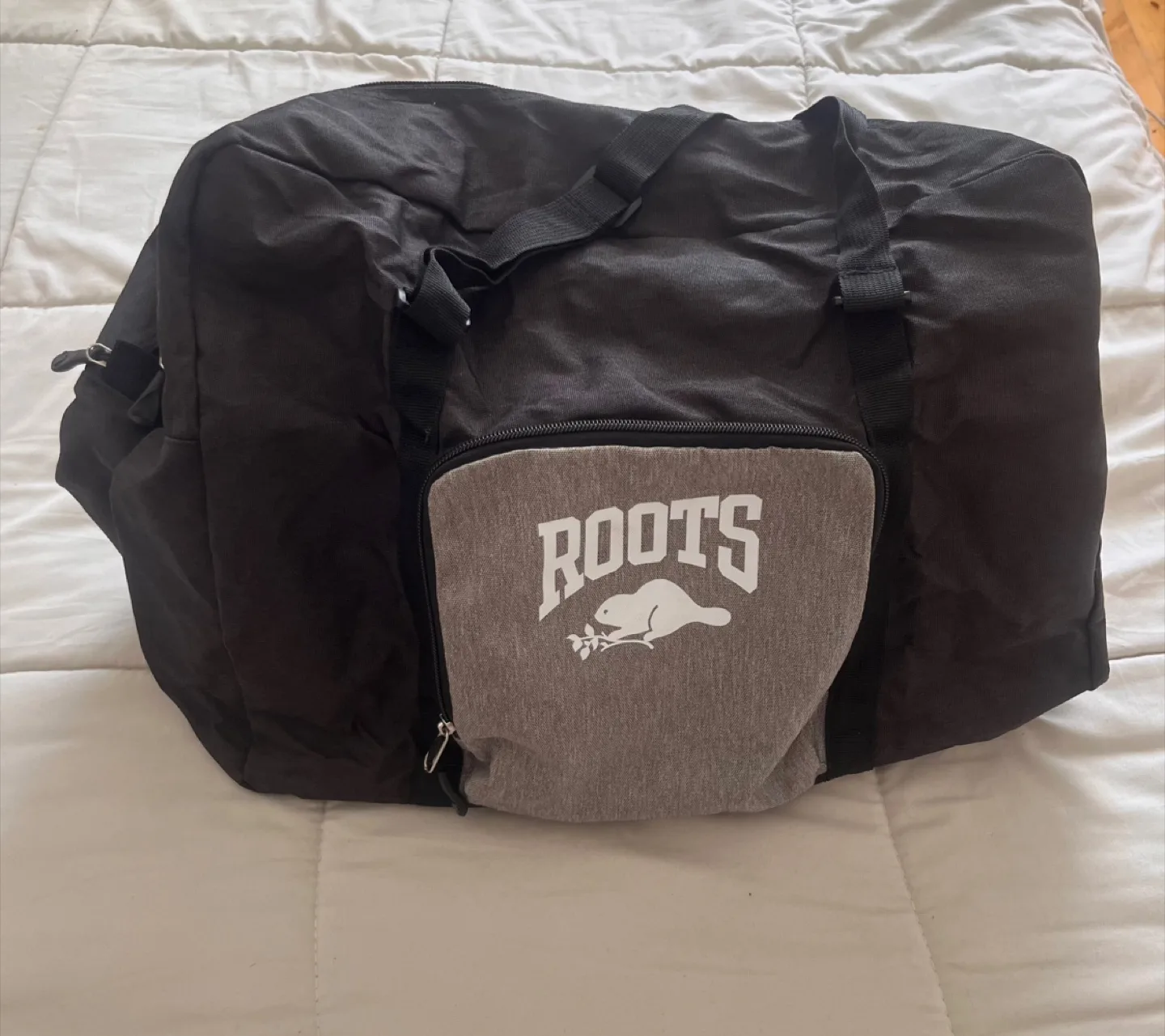 Roots Black and Grey Travel Duffle Bag image indicator(2)