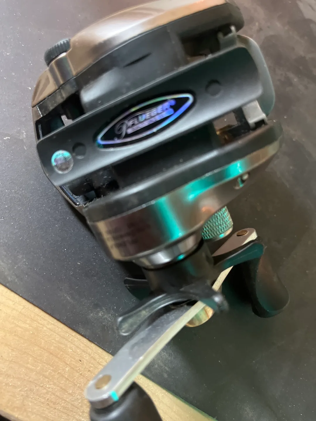 Pflueger President Baitcast Fishing Reel image indicator(4)