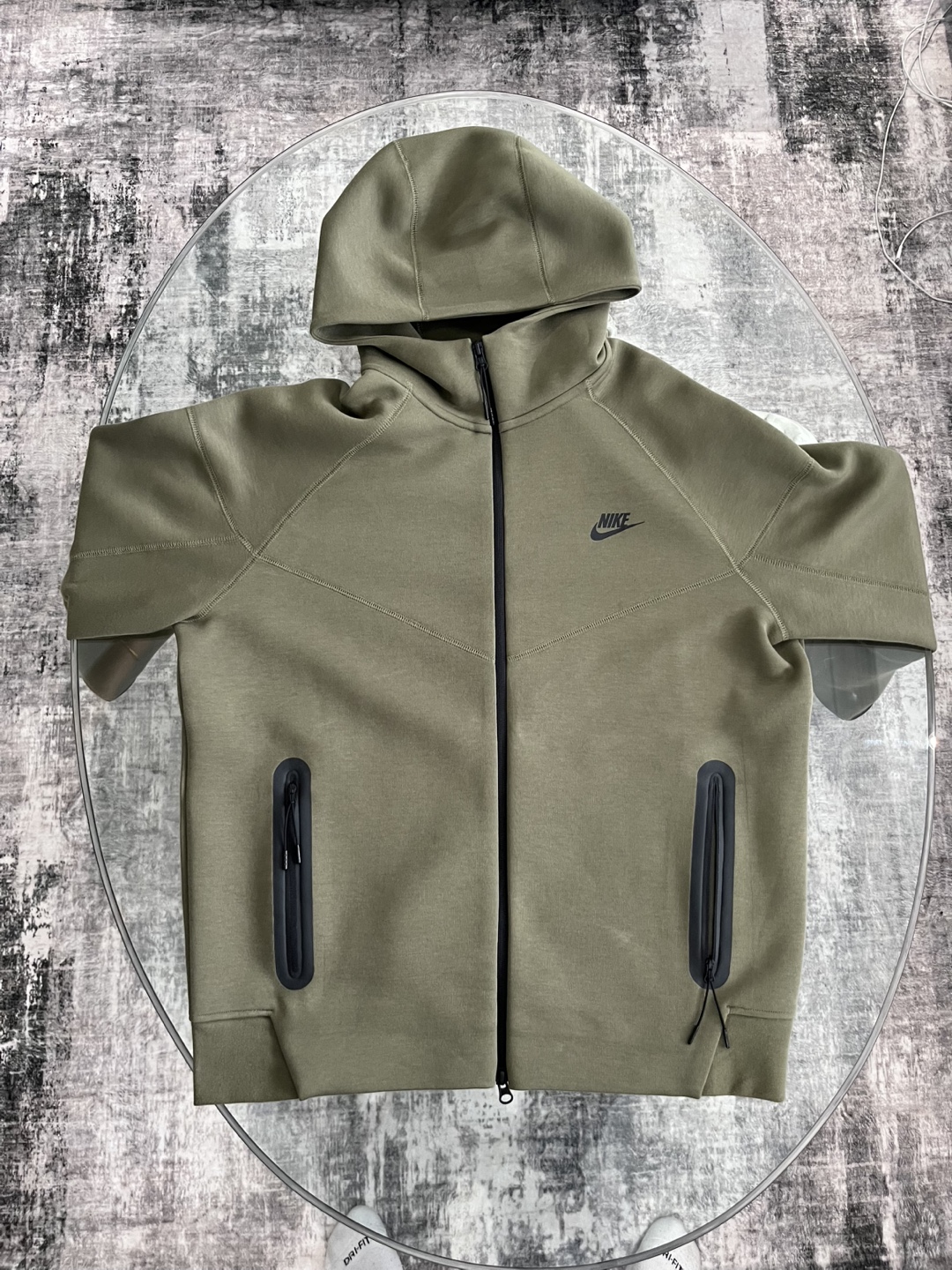 Brand New Nike Tech Fleece tracksuit - Olive Green Mens L - photo 2