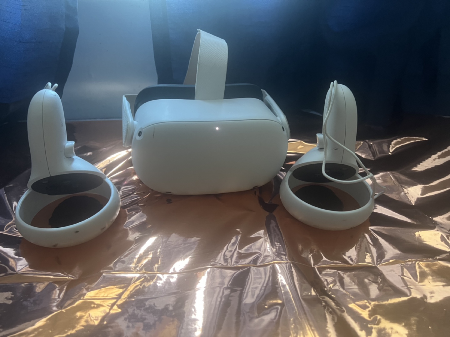 (No Charger.) Meta Quest 2 VR Headset with Controllers - photo 2