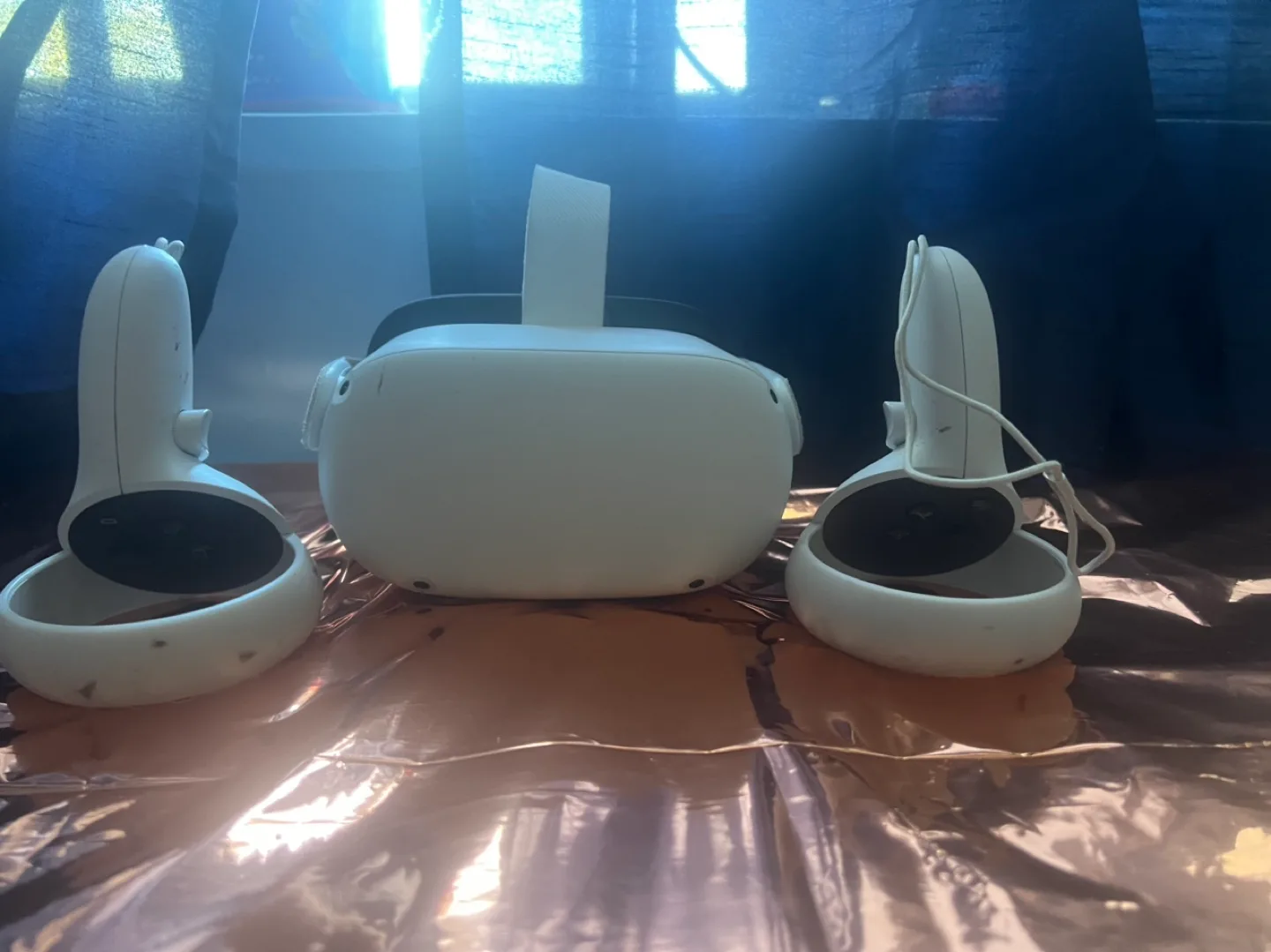 (No Charger.) Meta Quest 2 VR Headset with Controllers image indicator(3)