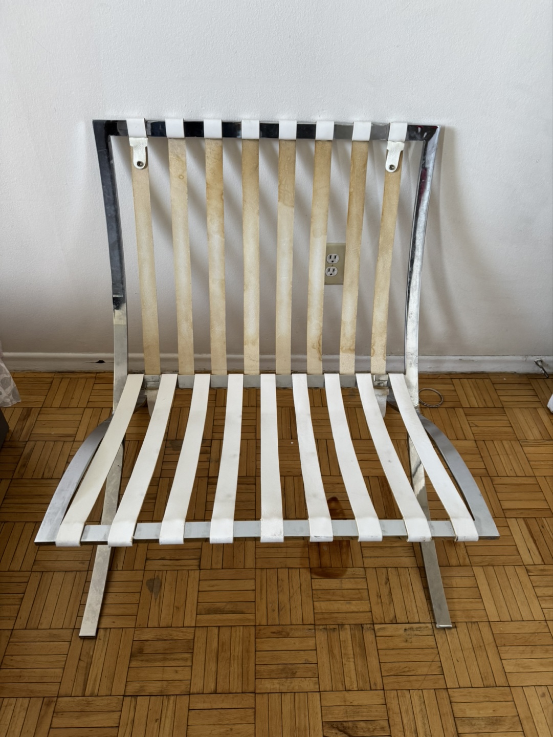 white Barcelona chair, The chair features a stainless steel. - photo 4