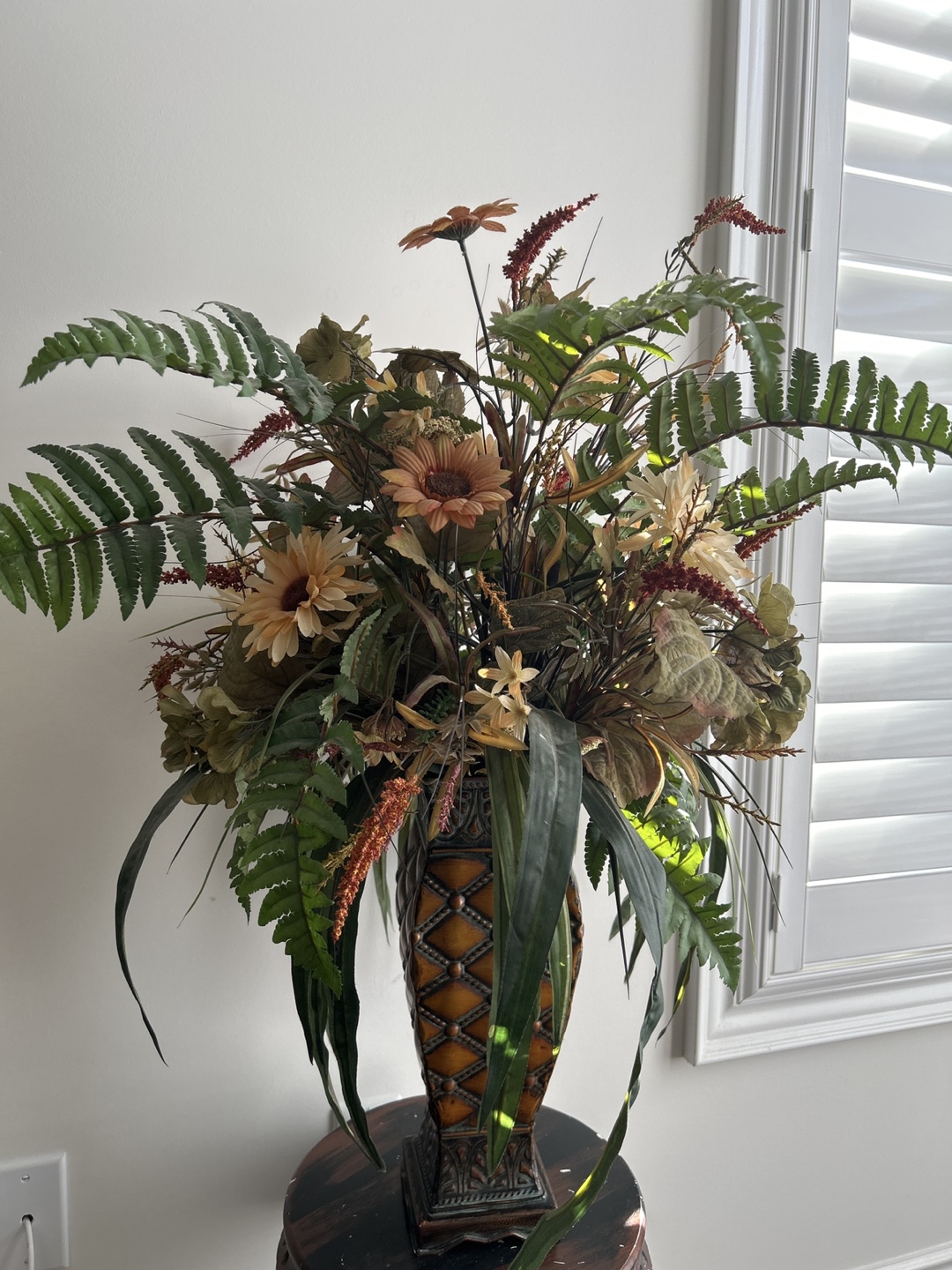 Artificial Flower Arrangement in Decorative Vase - photo 2