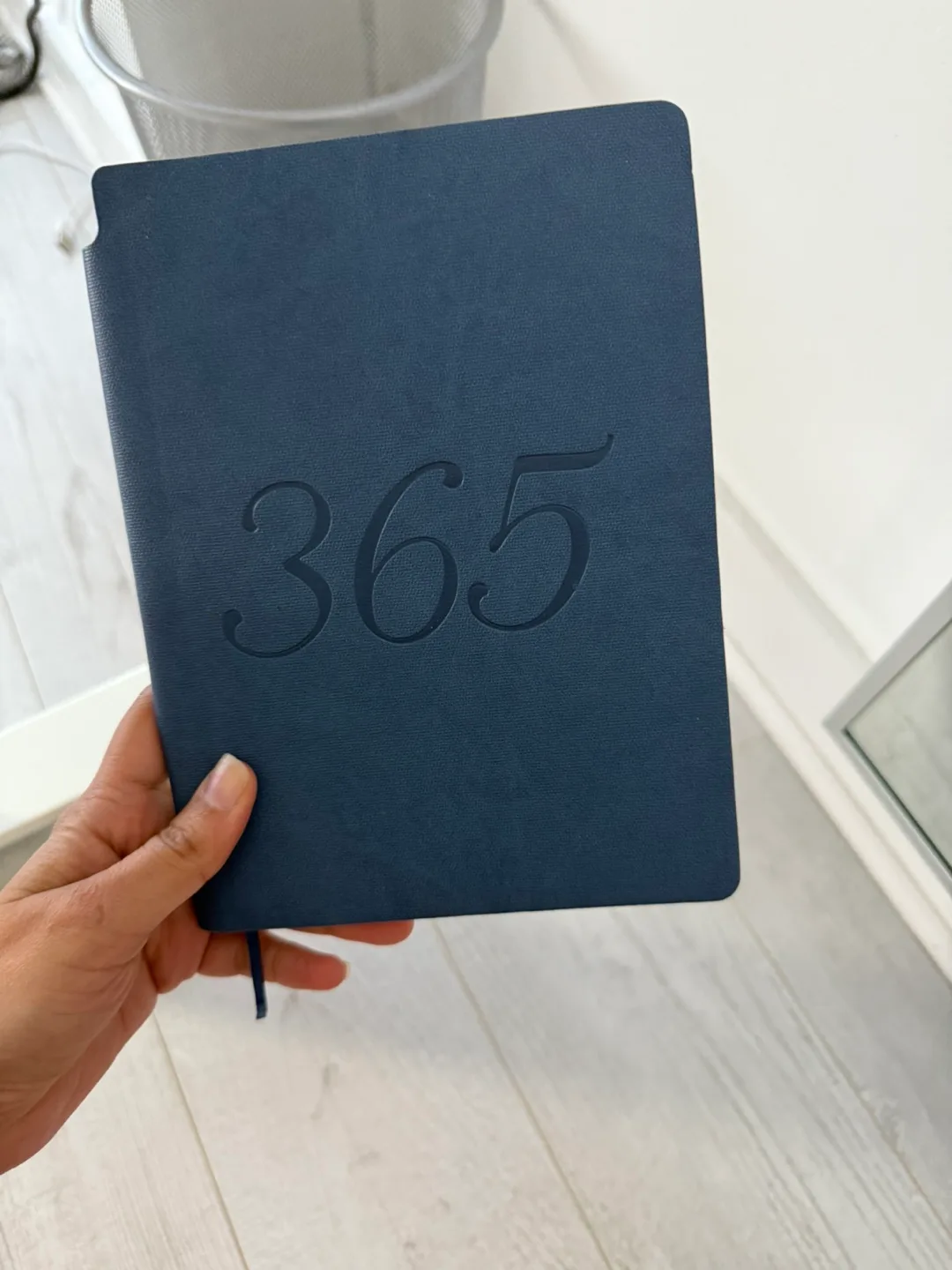 365 Day Planner,Mesh Desk Organiser and trash bin image indicator(3)