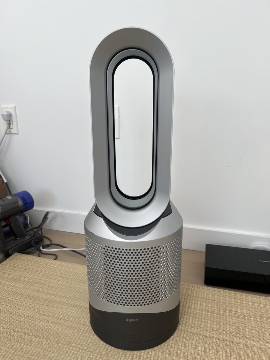 Dyson Pure Hot+Cool (HP01) + brand new filter