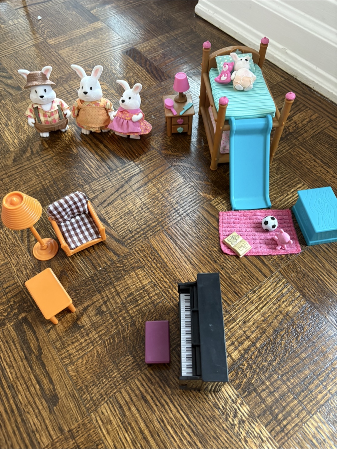 Calico Critters Family Playset and Accessories - photo 2