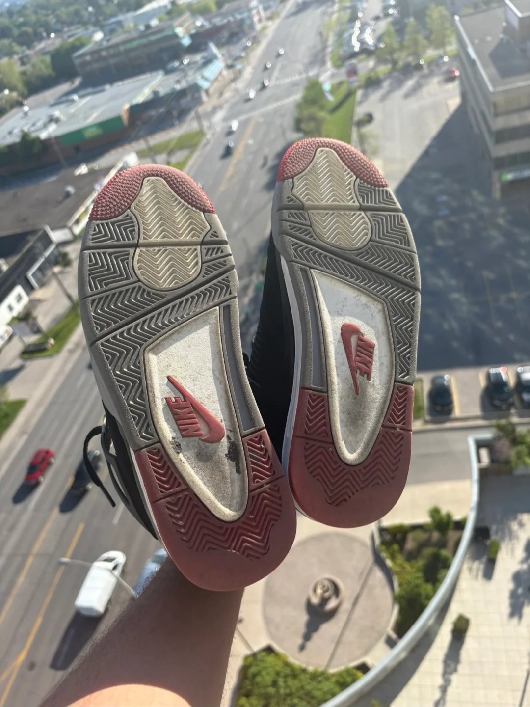 Jordan 4 bred image indicator(4)