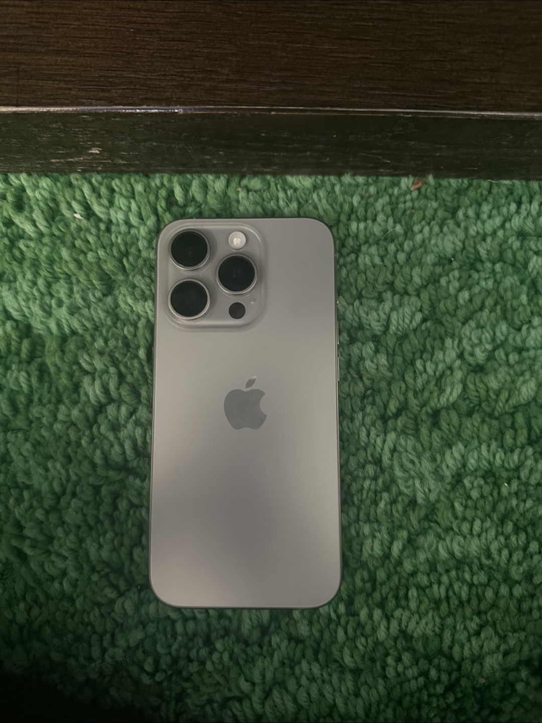 iPhone 15 Pro - 128 GB -