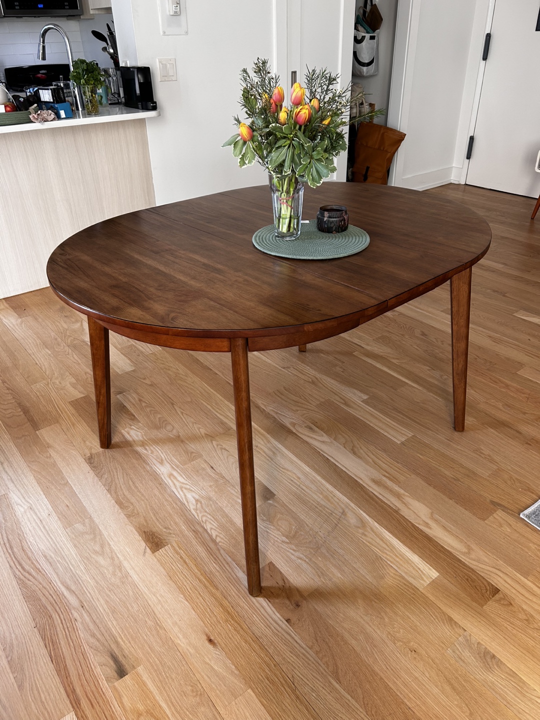 Mid-Century extendable Modern Oval Dining Table