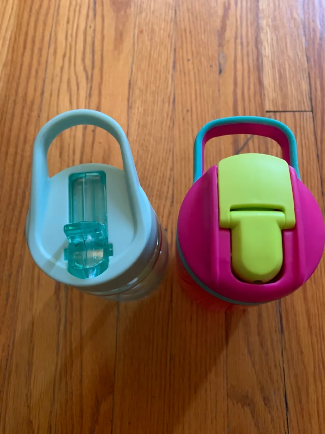 2 Kids Water Bottles image indicator(2)