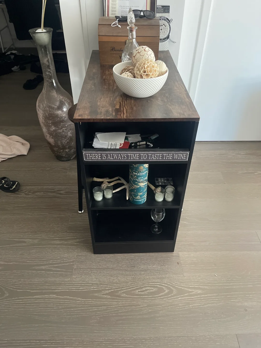 Kitchen Island With Bar Stools thumbnail