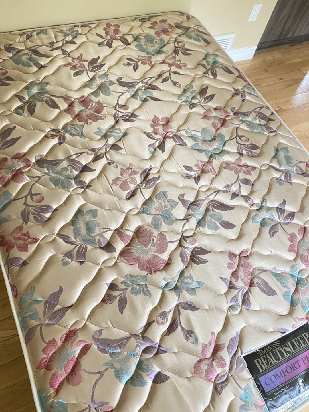 Full / Double Size Simmons Mattress Set - Pristine (CAN DELIVER) - photo 3