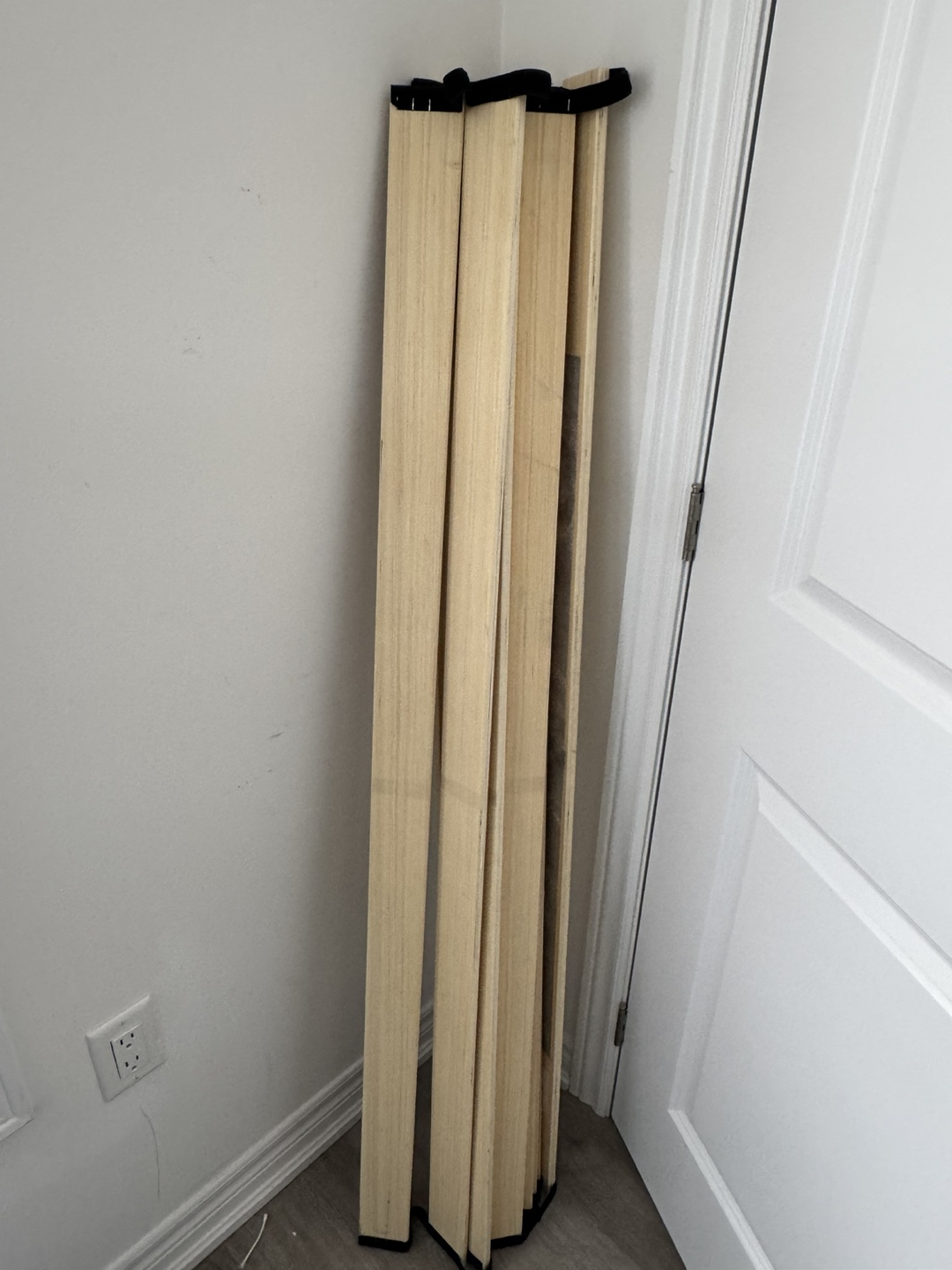 Queen Metal Bed Frame and Slat Kit with mattress - photo 2