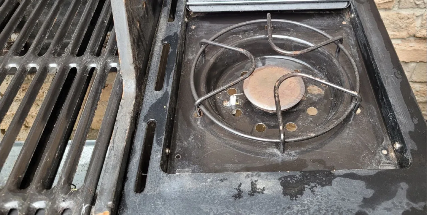 Backyard Grill 4-Burner Stainless Steel Gas BBQ image indicator(8)