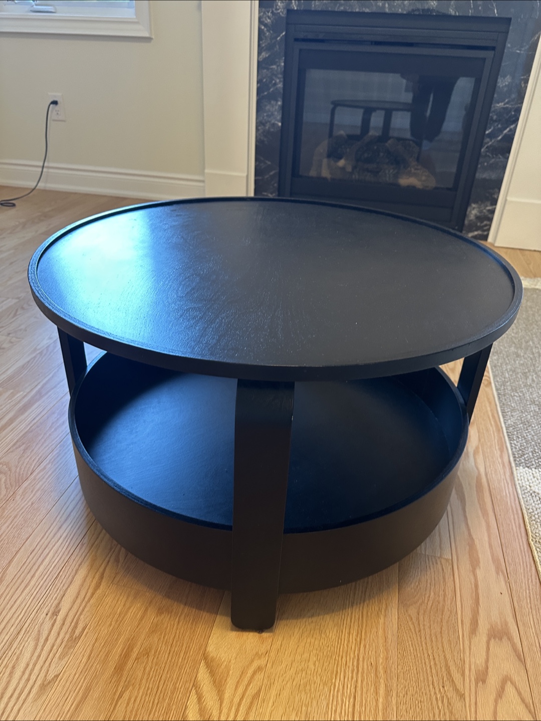 iKEA - Black Round