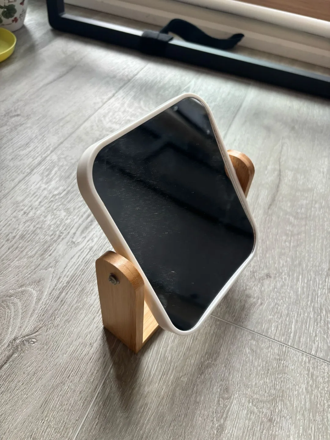 Small Square Vanity Mirror with Wooden Stand image indicator(2)