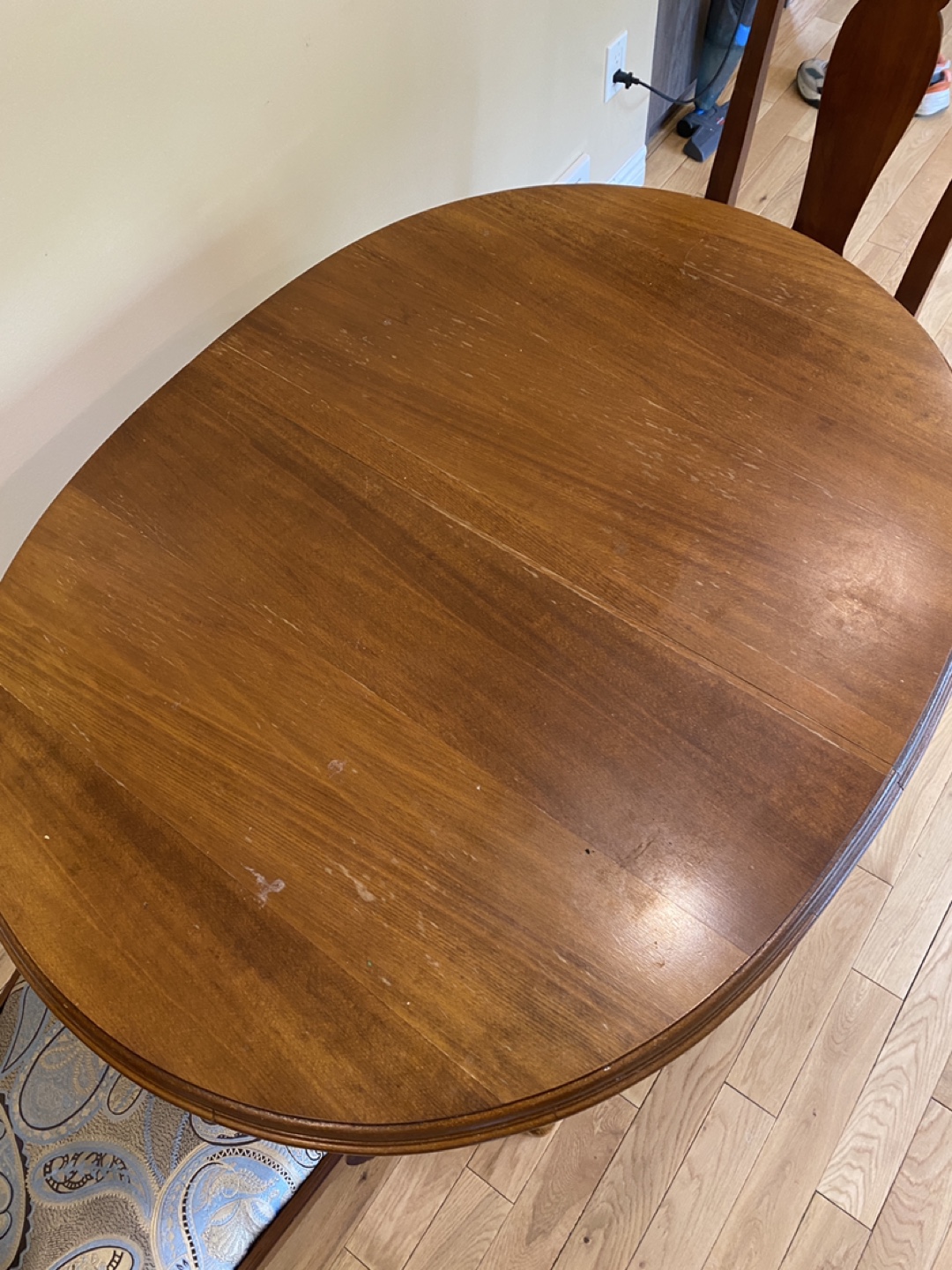 Beautiful Vintage Wood Dining Table with 2  Chairs (CAN DELIVER) - photo 3