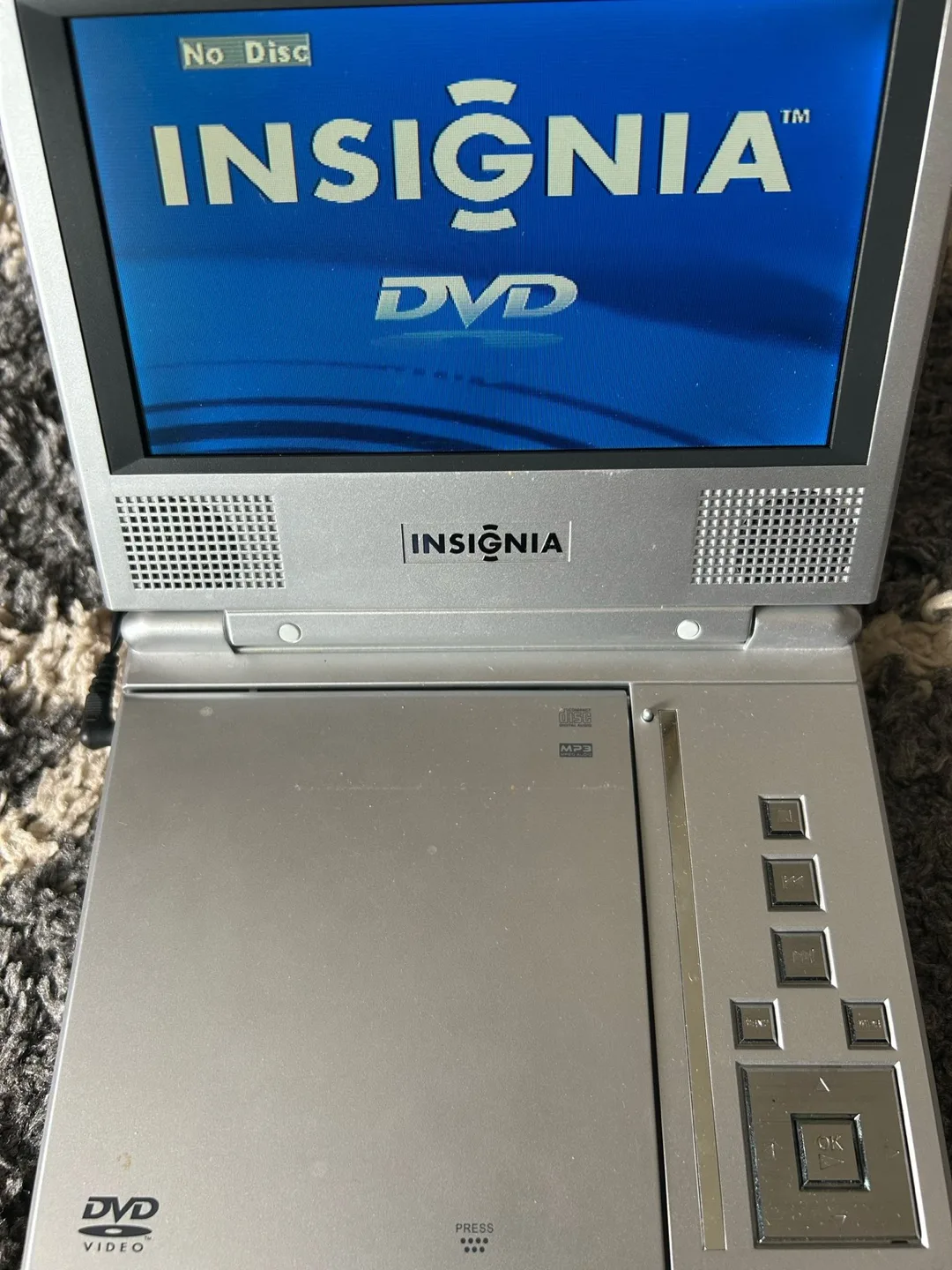 Insignia 7" Portable DVD Player thumbnail